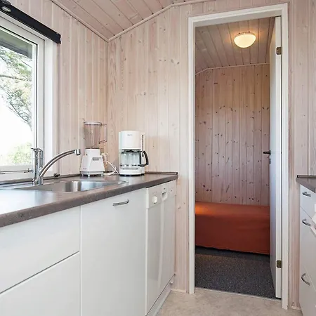 4 Star In Struer * Remmer Strand